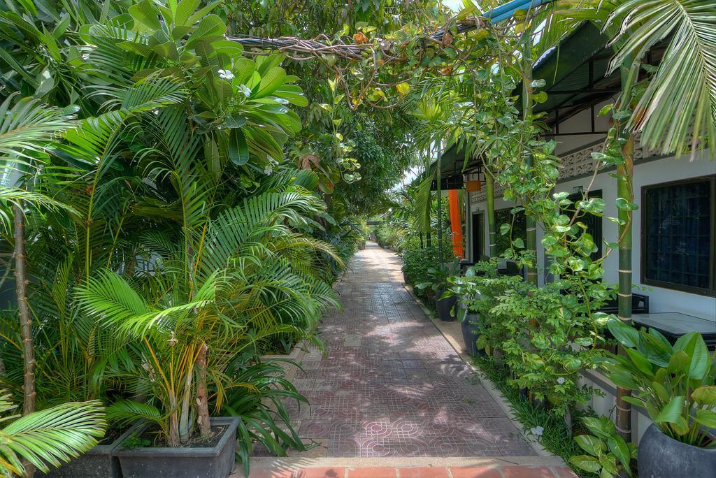 Mango Rain Boutique Hotel Siem Reap Bagian luar foto